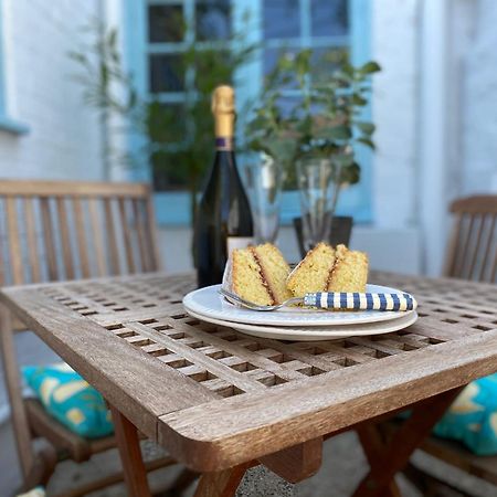 Bosun Cottage - Boutique Retreat On The Beach Deal Extérieur photo
