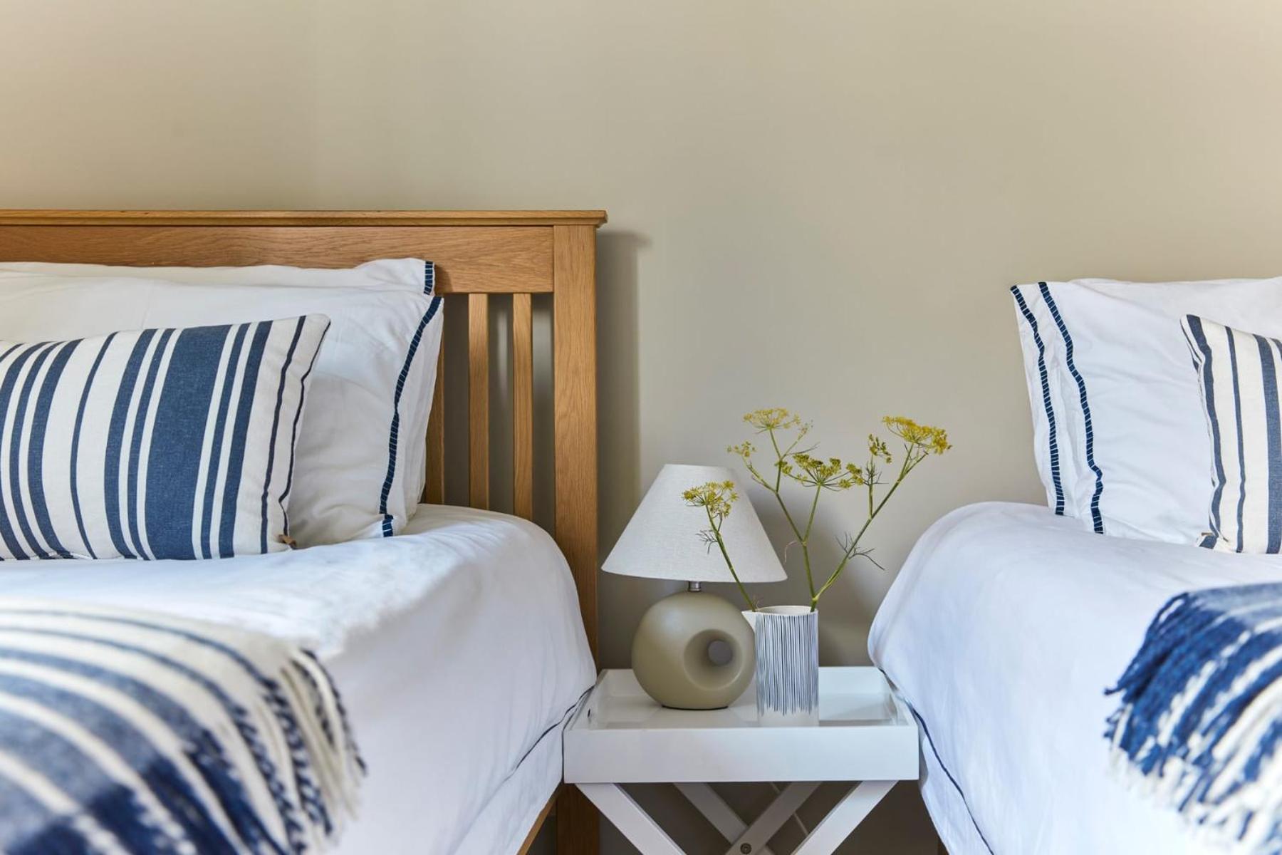 Bosun Cottage - Boutique Retreat On The Beach Deal Extérieur photo